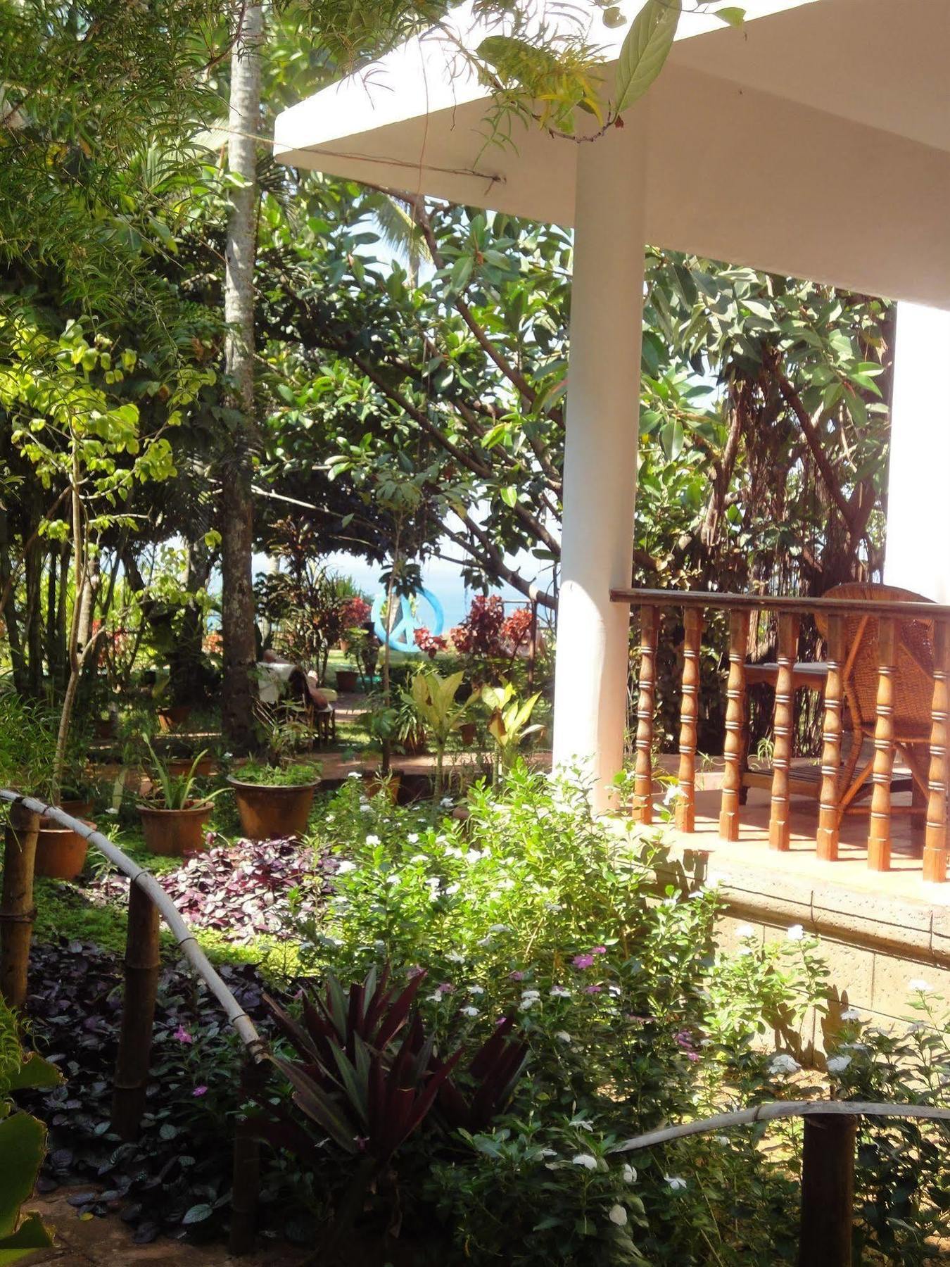 Hotel The Oceano Varkala Esterno foto